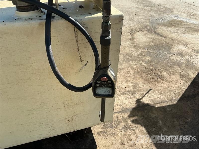 Quantity of Tank Rezervoare de carburanți și aditivi