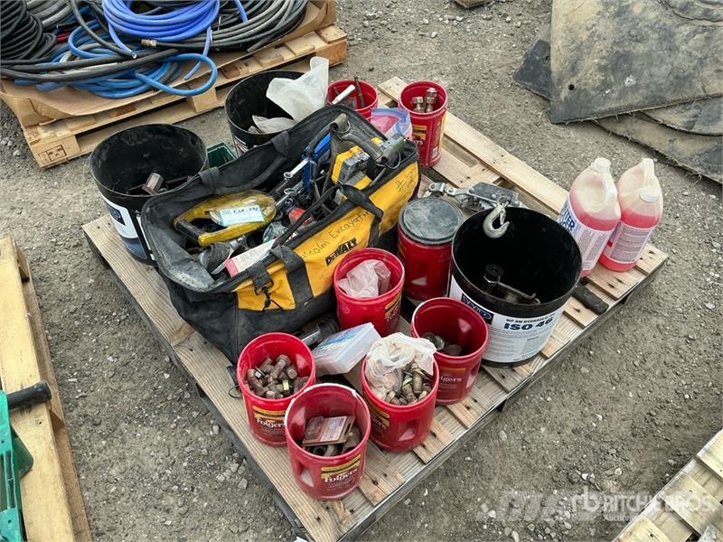 Quantity of Tools and Miscellaneous parts Inne akcesoria