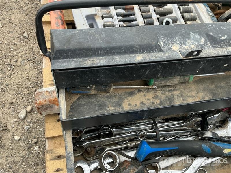  Quantity of Tools and Miscellaneous Parts Other components