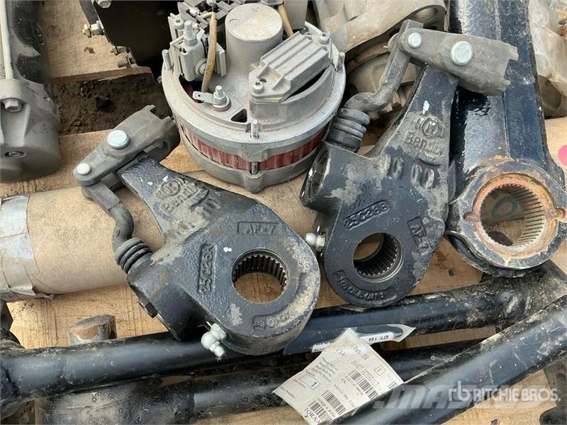 Quantity of Torque Rods and Truck Parts Transportes - Outros
