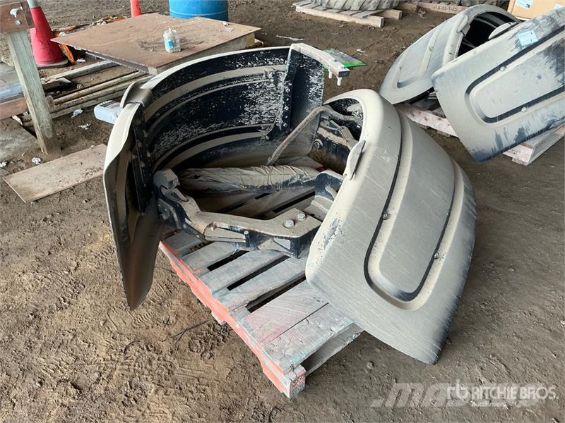 Quantity of Truck Body Panels Transport - Inne