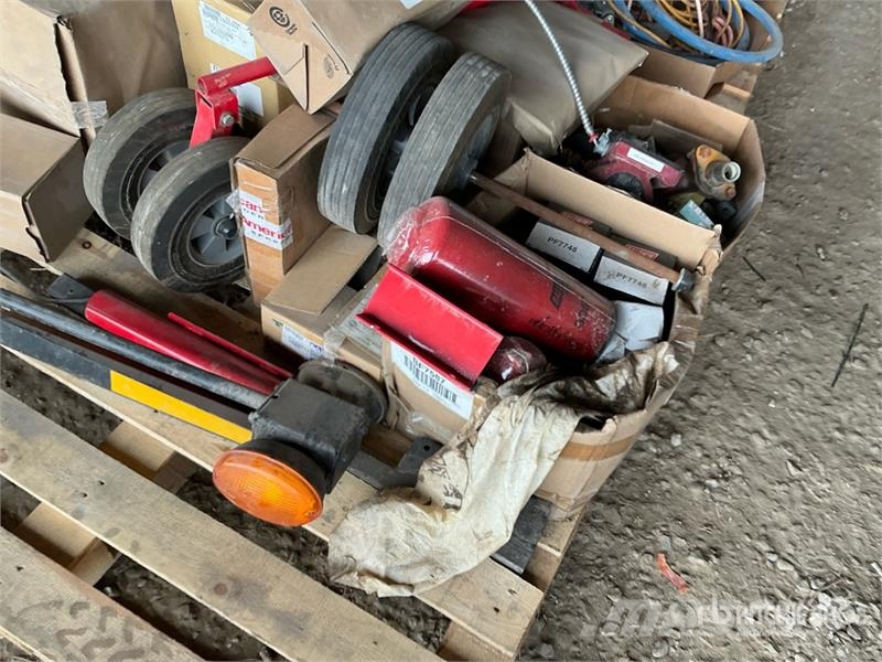Quantity of Truck Parts Transport - Autres