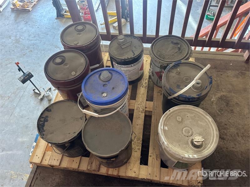 Quantity of Various liquids (hydraulic oil/roof co 其他組件