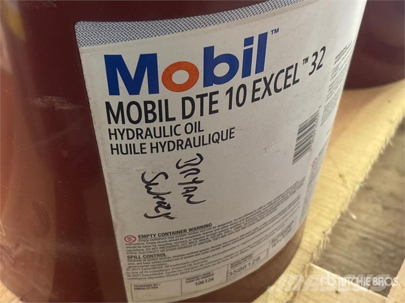 Quantity of Various liquids (hydraulic oil/roof co 其他組件