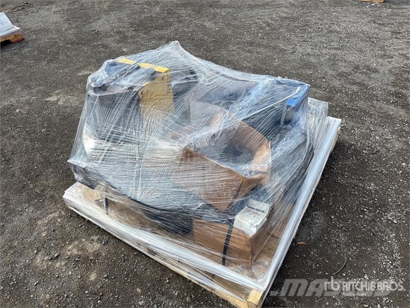 Quantity of Weatherhead Crimping Machine and Acces Drugi deli