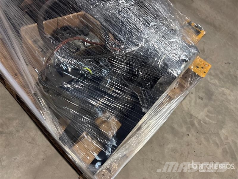 Quantity of Weatherhead Crimping Machines, Hose Sa Drugi deli