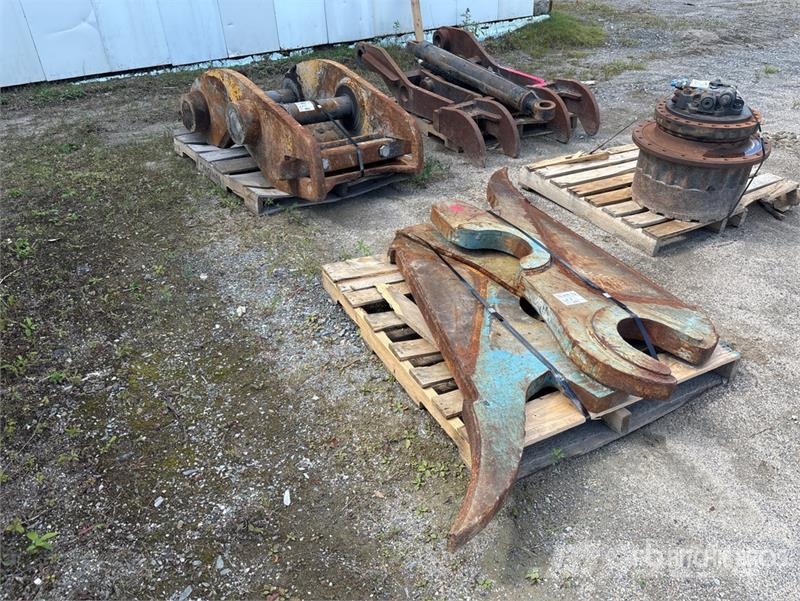  Quantity of Wedge Coupler and Suspension Brackets Drugi deli