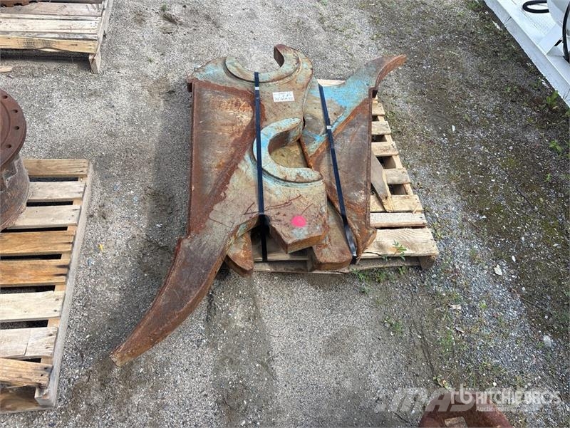  Quantity of Wedge Coupler and Suspension Brackets Drugi deli