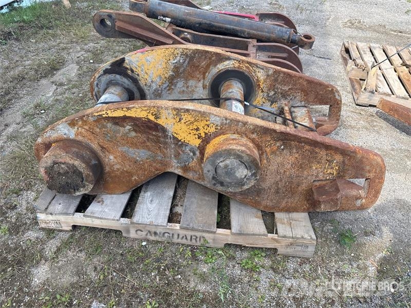  Quantity of Wedge Coupler and Suspension Brackets Drugi deli