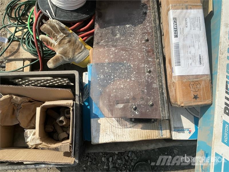 Quantity of Welding Wire and Miscellaneous Parts Drugi deli