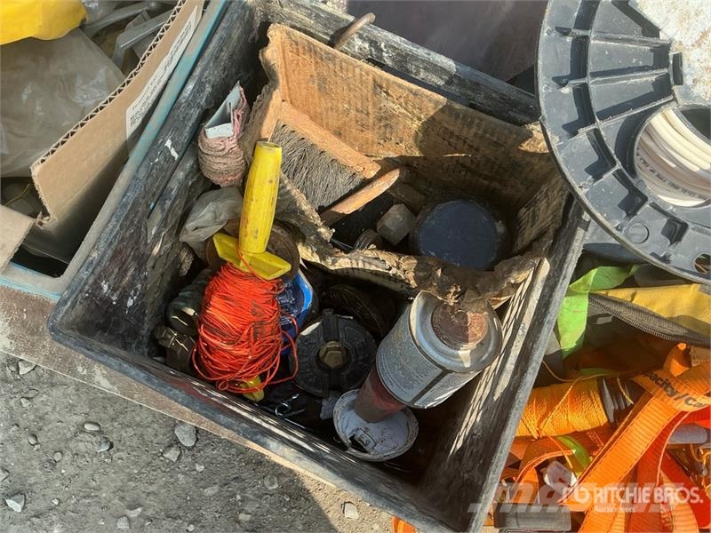 Quantity of Welding Wire and Miscellaneous Parts Drugi deli
