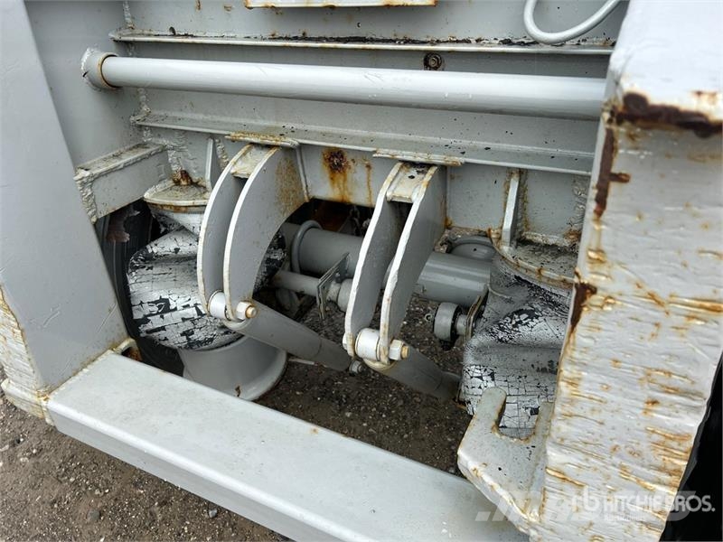 Raglan 38 ft Tri/A Belly Dump Trailer Bañera