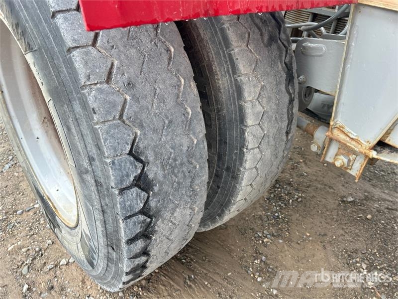 Raglan 38 ft Tri/A Belly Dump Trailer Bañera