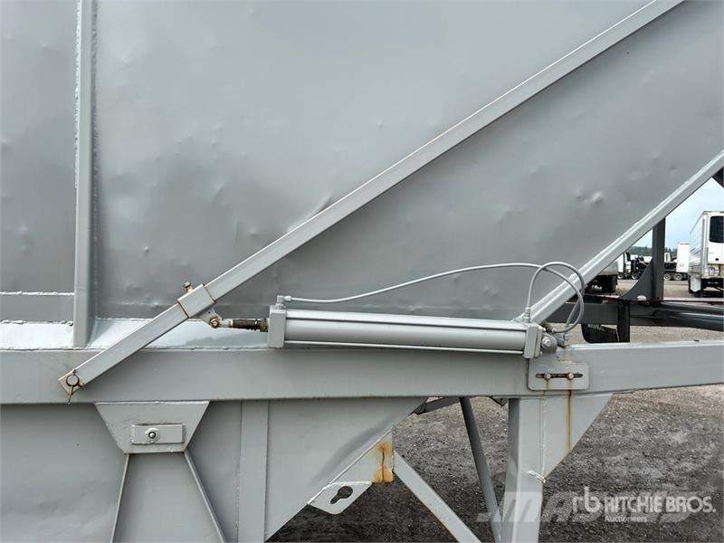 Raglan 38 ft Tri/A Belly Dump Trailer Bañera
