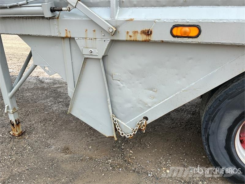 Raglan 38 ft Tri/A Belly Dump Trailer Bañera