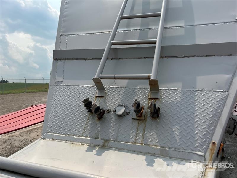 Raglan 38 ft Tri/A Belly Dump Trailer Bañera