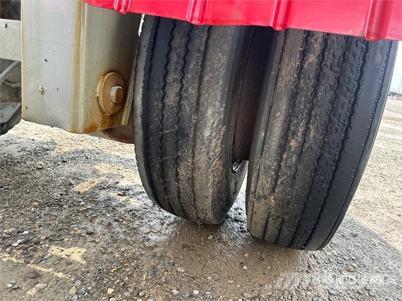 Raglan 38 ft Tri/A Belly Dump Trailer Bañera