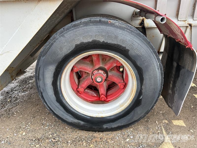 Raglan 38 ft Tri/A Belly Dump Trailer Bañera