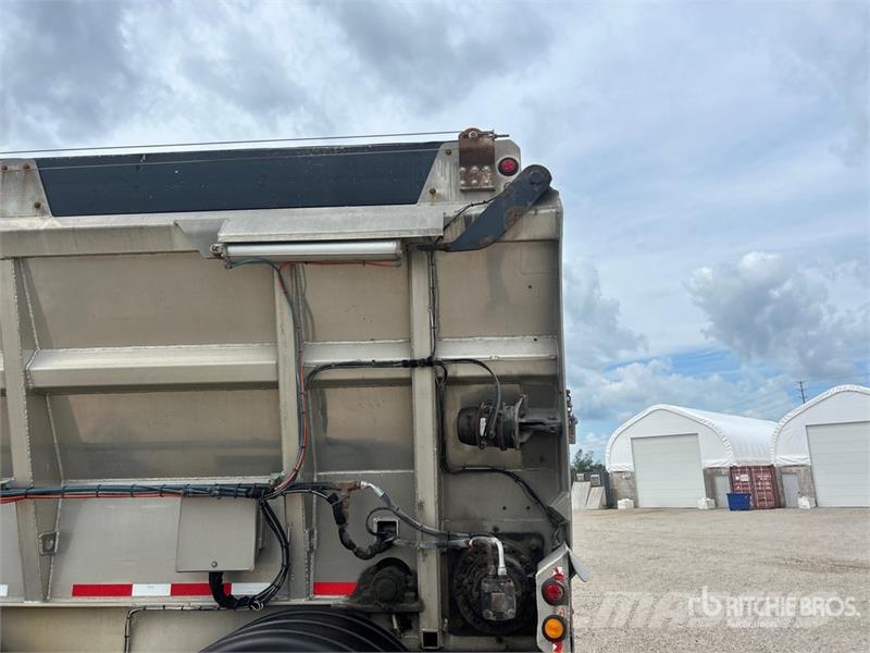  Raglan 38 ft Tri/A Live Bottom Trailer أنصاف المقطورات ذات سطح متحرك