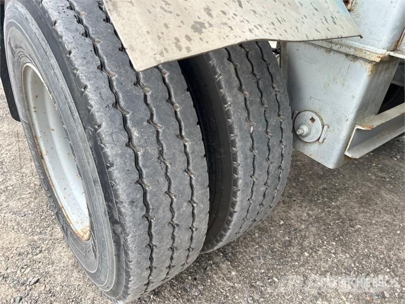 Raglan 47 ft Quad/A Belly Dump Trailer Bañera