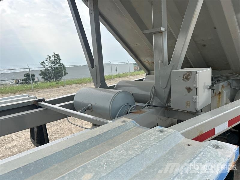Raglan 47 ft Quad/A Belly Dump Trailer Bañera