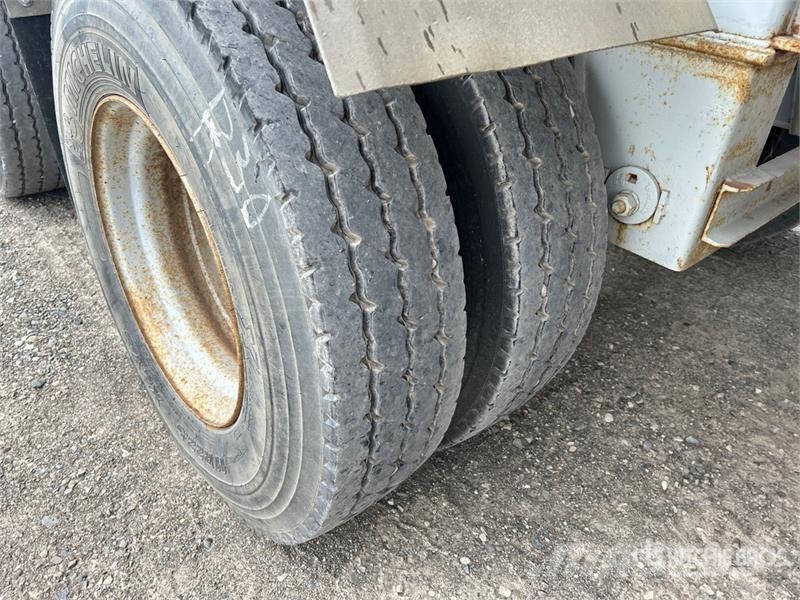 Raglan 47 ft Quad/A Belly Dump Trailer Bañera