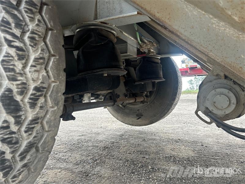  Raglan 48 ft Quad/A Belly Dump Trailer Bañera