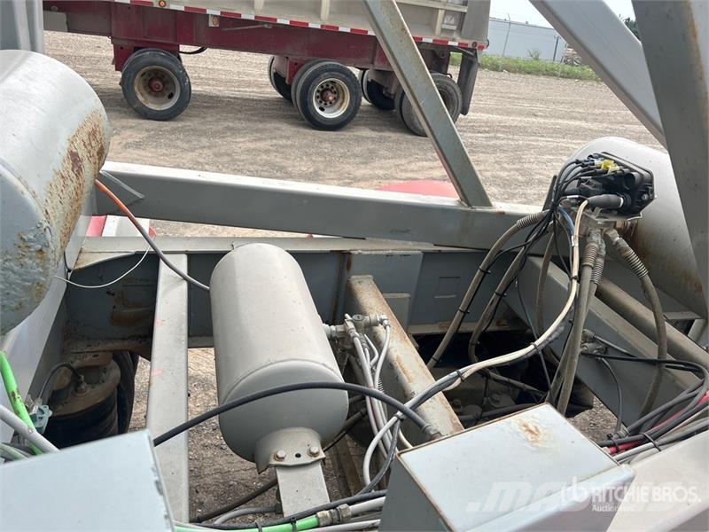  Raglan 48 ft Quad/A Belly Dump Trailer Bañera