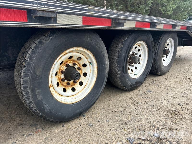Rainbow Trailers 25 ft Tri/A Gooseneck Flatbed Trailer مقطوروات مسطحة/مفصلية الجوانب
