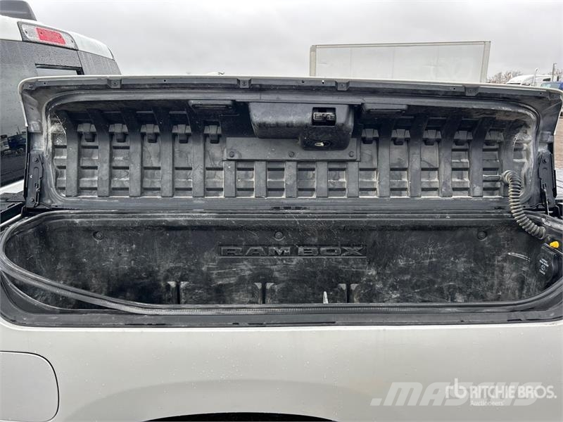RAM 1500 Прочие фургоны