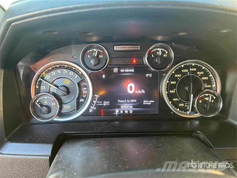 RAM 2500 4x4 Crew Cab Pickup Drugi