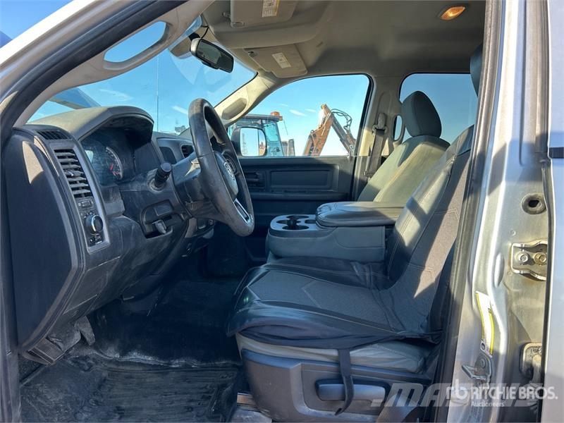 RAM 2500 4x4 Crew Cab Pickup Otras furgonetas