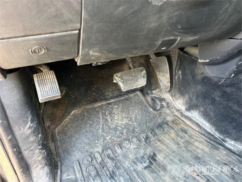 RAM 2500 4x4 Crew Cab Pickup Otras furgonetas