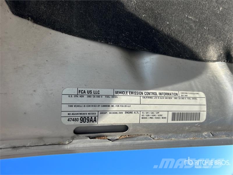 RAM 2500 4x4 Crew Cab Pickup Otras furgonetas