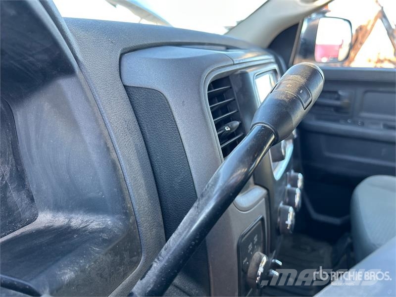 RAM 2500 4x4 Crew Cab Pickup Otras furgonetas