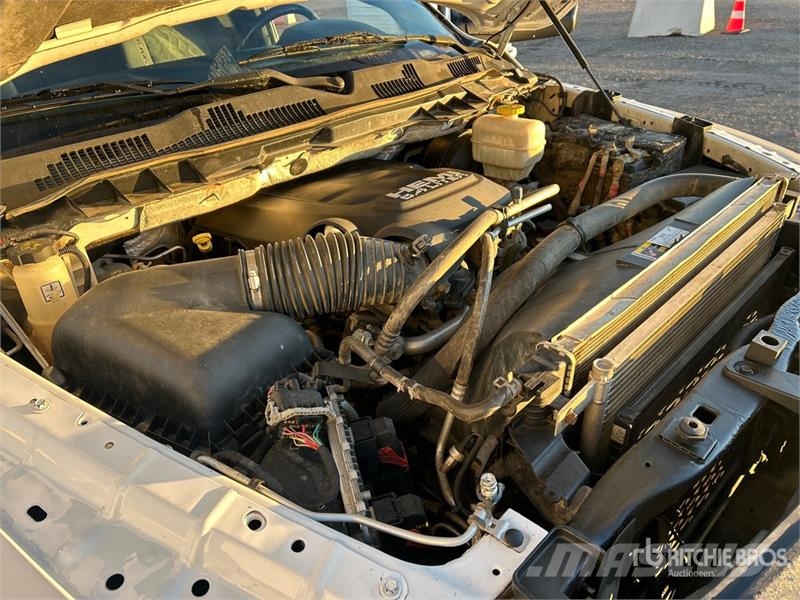 RAM 2500 4x4 Crew Cab Pickup Drugi