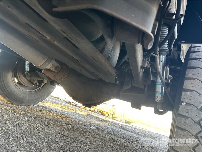 RAM 2500 4x4 Crew Cab Pickup Drugi