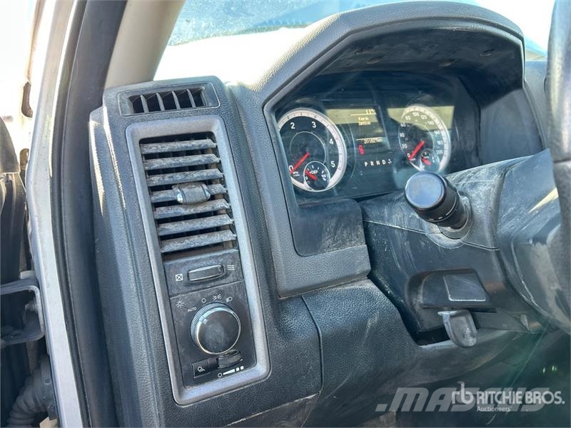 RAM 2500 4x4 Crew Cab Pickup Otras furgonetas