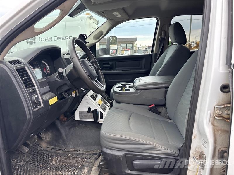 RAM 5500 Ldv/dropside