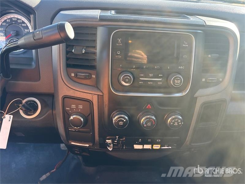 RAM 5500 4x4 Crew Cab Snow Plow Truck Komunalna vozila za opštu namenu