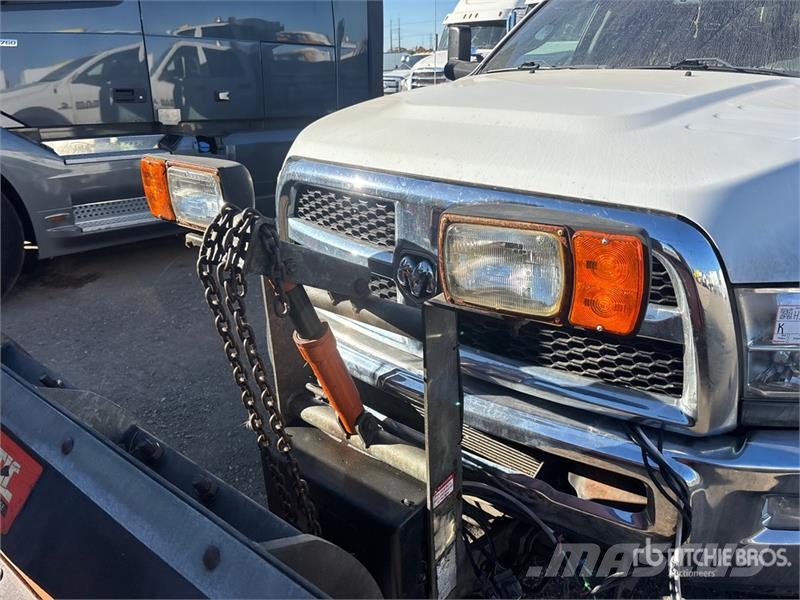 RAM 5500 4x4 Crew Cab Snow Plow Truck Komunalna vozila za opštu namenu