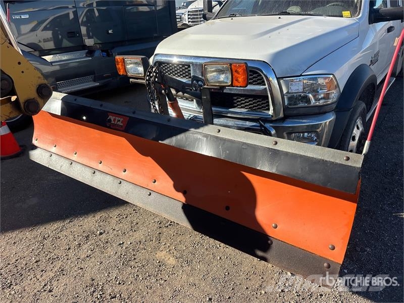 RAM 5500 4x4 Crew Cab Snow Plow Truck Komunalna vozila za opštu namenu