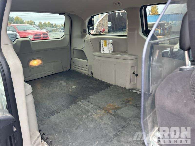 RAM Caravan SE Cargo Van Изотермический фургон