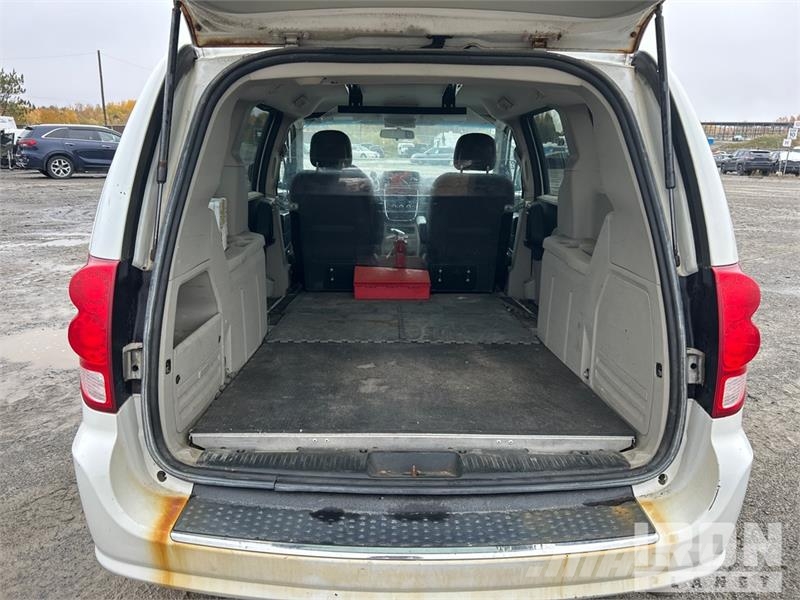 RAM Caravan SE Cargo Van Изотермический фургон