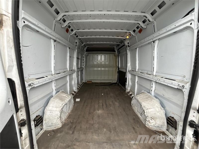 RAM Promaster 2500 Cargo Van Panel vans