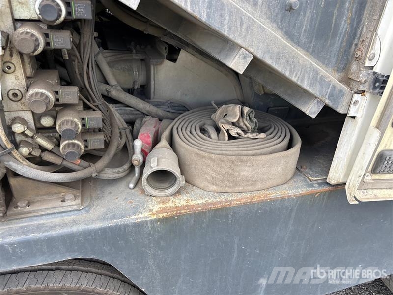 Ravo 5SER Sweeper Truck Прибиральні машини