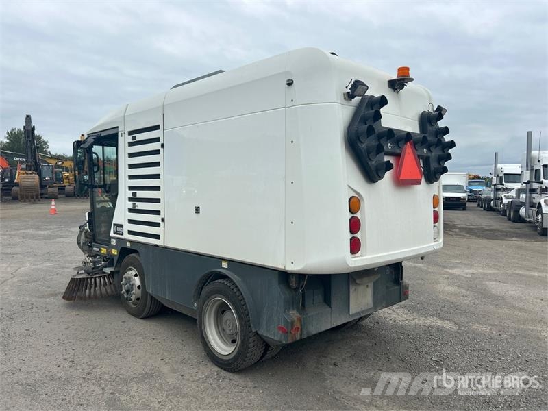 Ravo 5SER Sweeper Truck Utcaseprő teherautók