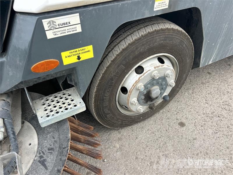 Ravo 5SER Sweeper Truck Utcaseprő teherautók