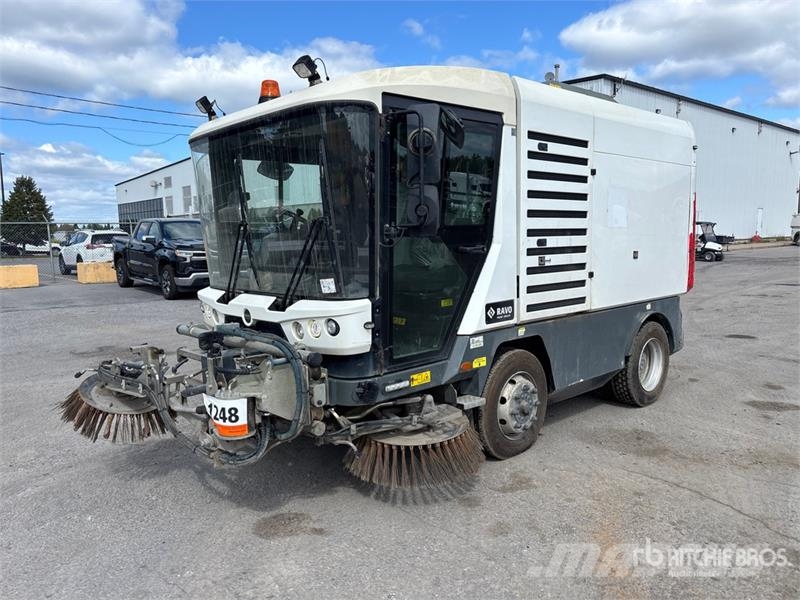 Ravo 5SER Sweeper Truck Прибиральні машини