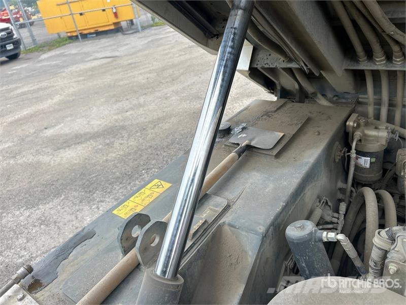 Ravo 5SER Sweeper Truck Utcaseprő teherautók